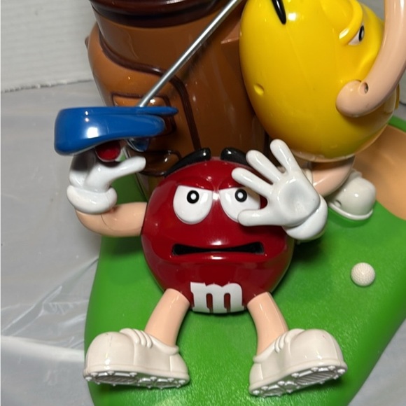 VINTAGE 1999 M&M's Yellow and Red Figurines Set - Picture 8 of 9